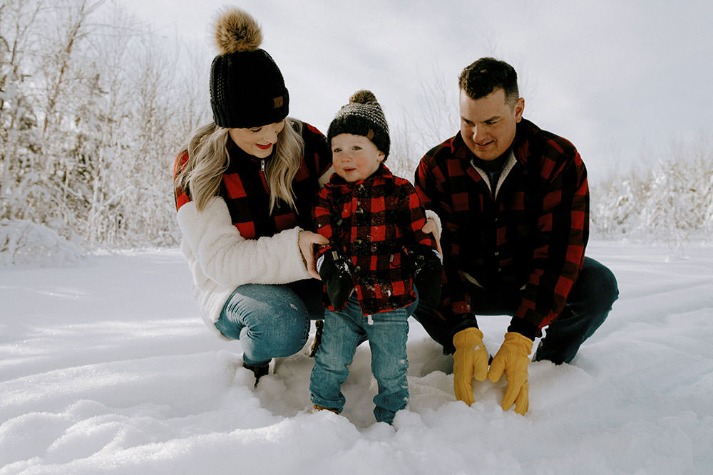 sudbury winter family portrait garson