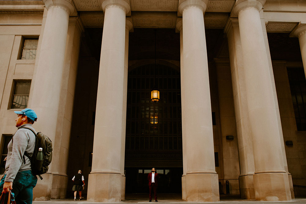 The Burroughes Toronto Wedding groom waits for his bride to reveal herself at union station