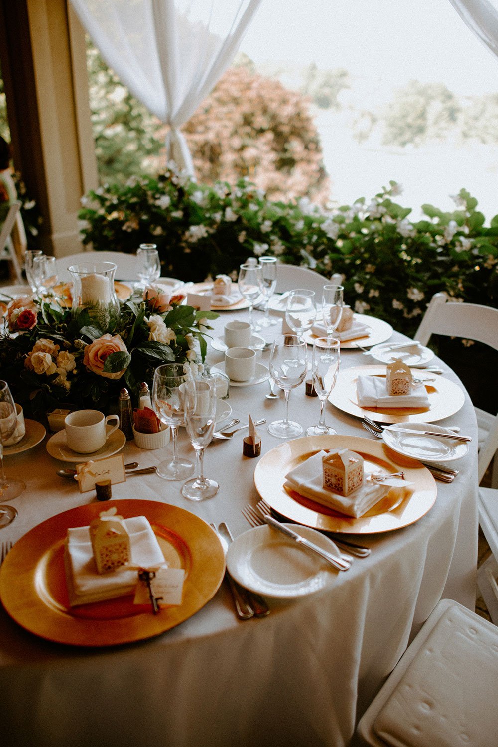 table decor at this Bayview Golf Wedding