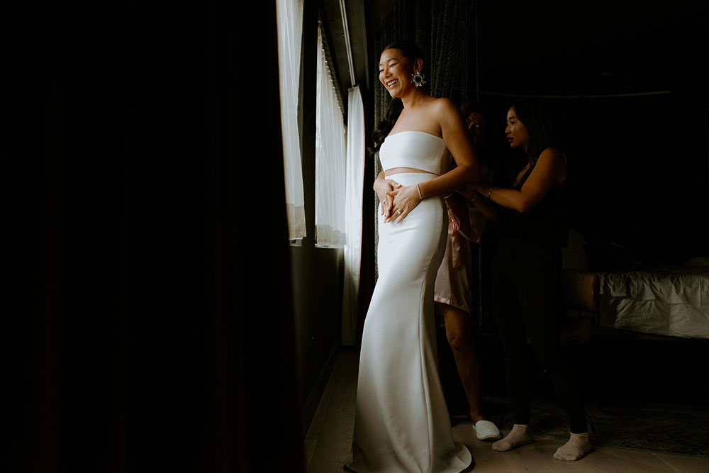 Sassafraz Yorkville Wedding Photography of the bride getting ready in her hotel room at the W hotel