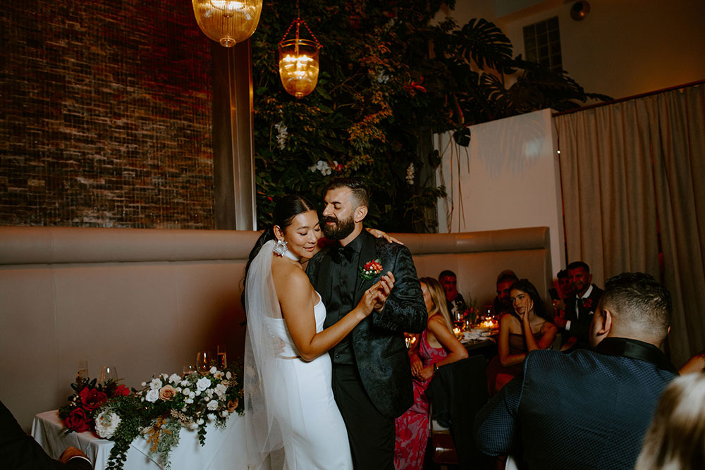 Sassafraz Yorkville Wedding Photography of the wedding couple sharing their first dance during the wedding reception