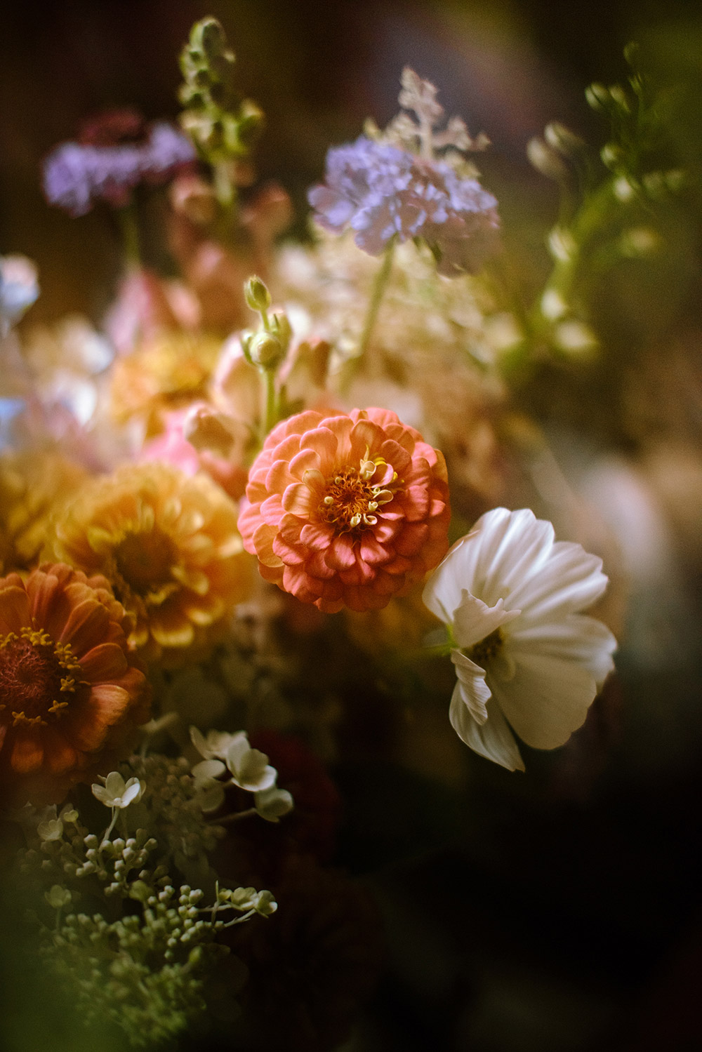 goegeous florals at this Northridge Inn Wedding